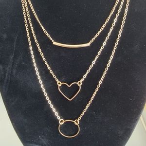 Set of three layered necklaces